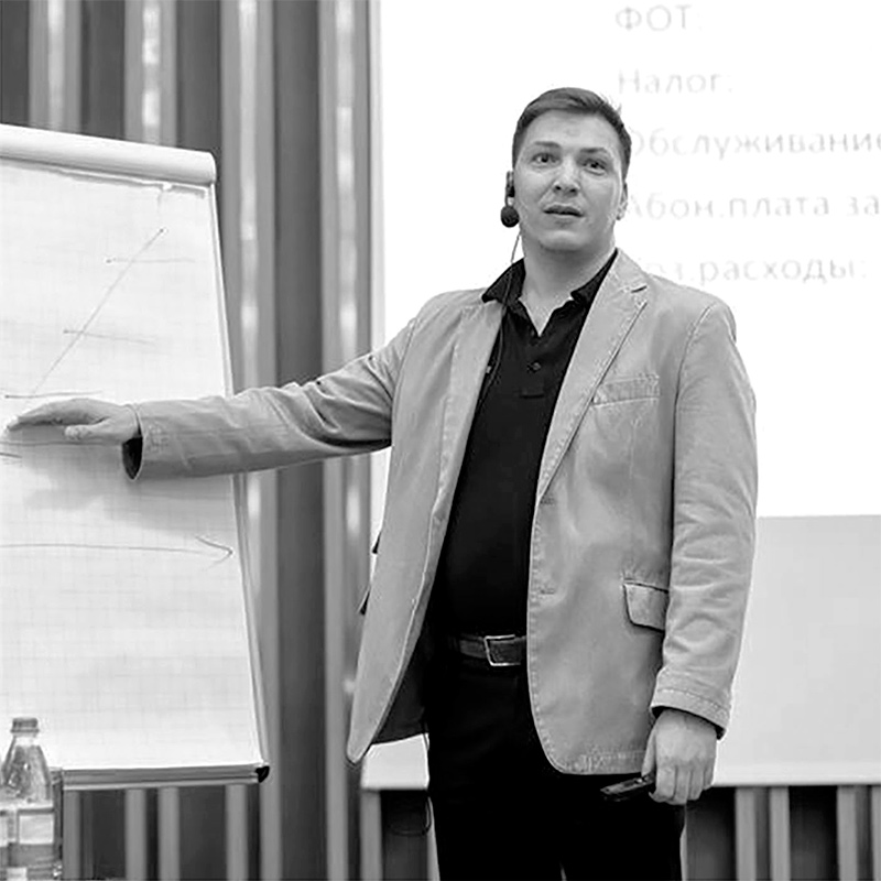 Алексей Медведев на выступлении